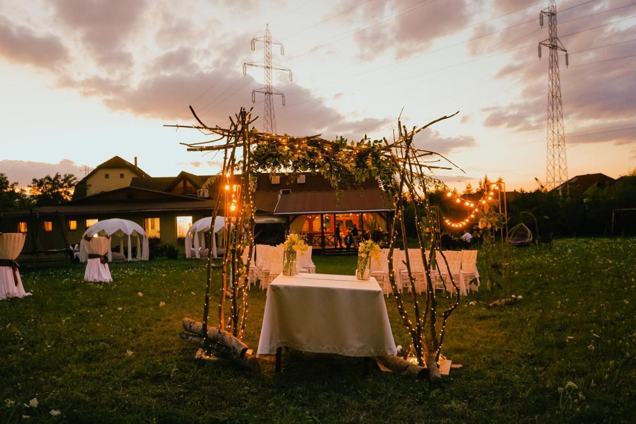 Hotel Restaurant Park Miercurea Ciuc Exteriör bild